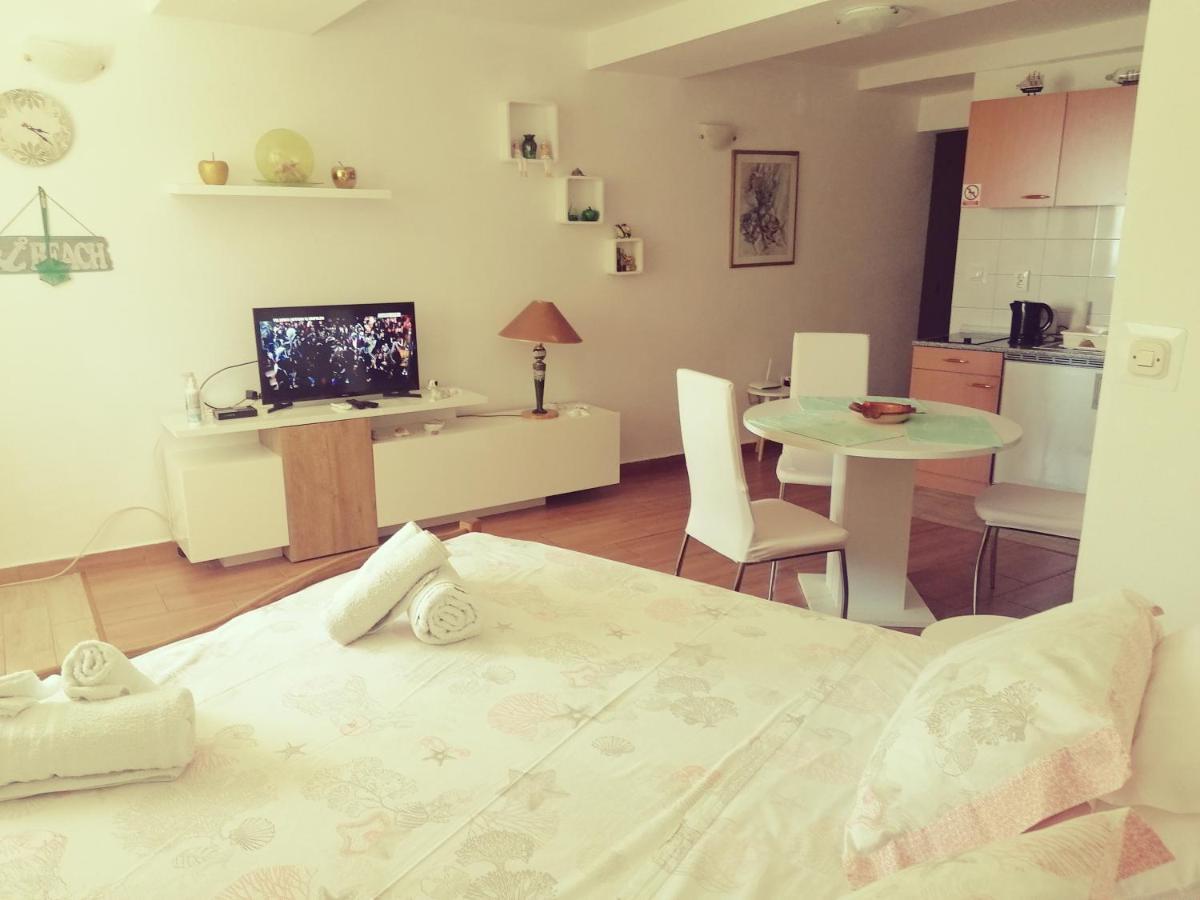 Apartment Lju On The Beach Сплит Экстерьер фото